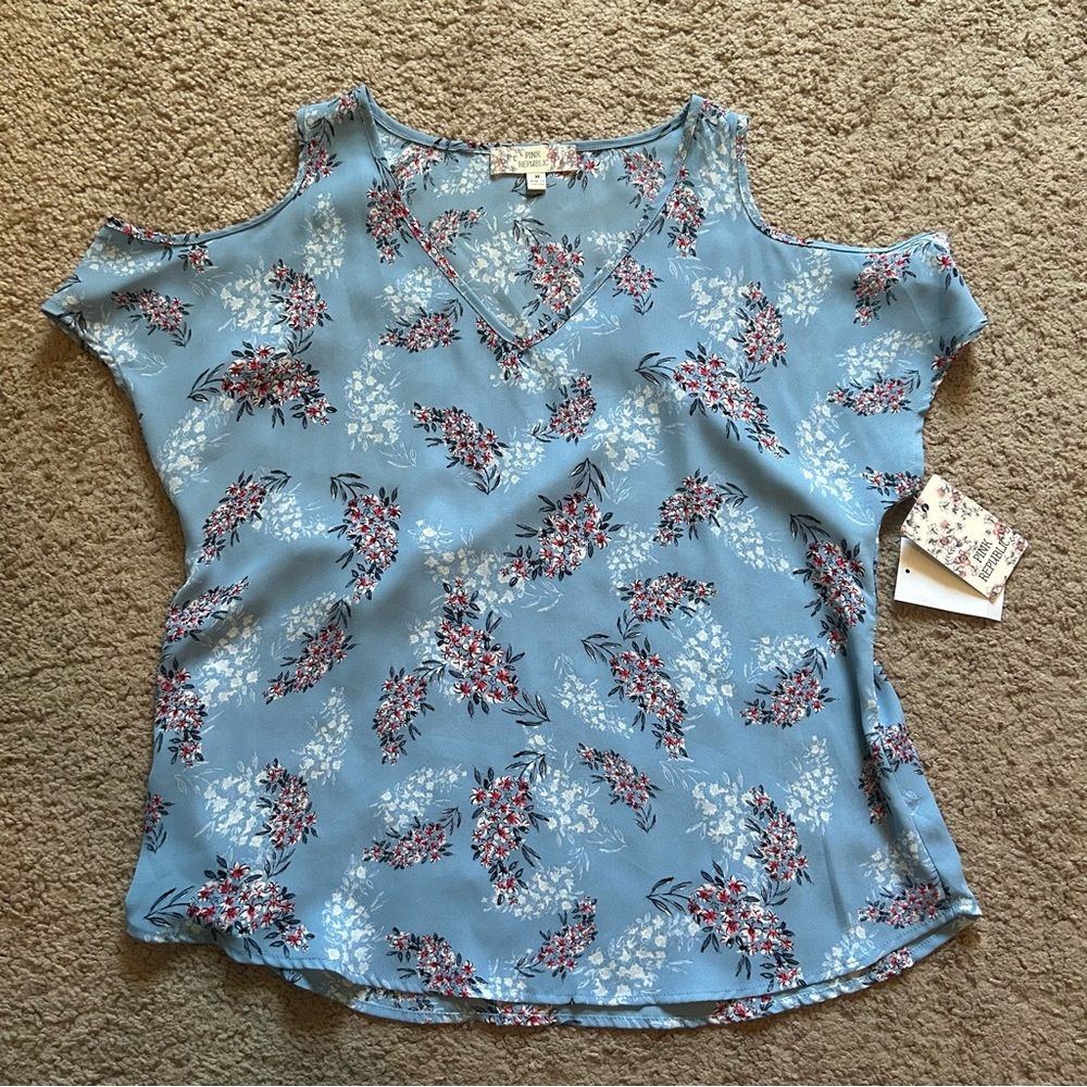 NEW NWT Pink Republic Blue Floral Cold Shoulder Blouse Medium